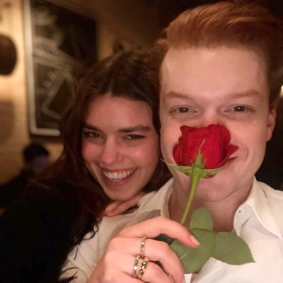 Cameron Monaghan and his girlfriend, Lauren Searle, are in a happy relationship.